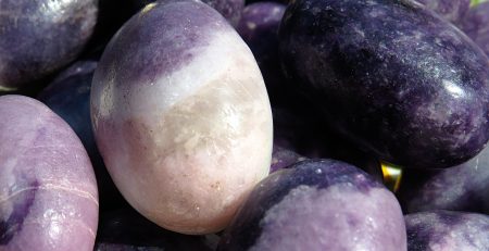 A pile of purple and white rocks.