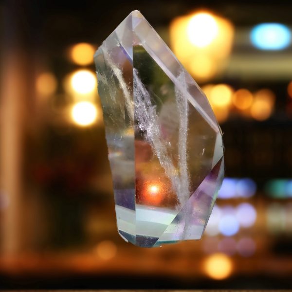 Clear crystal with light reflection.
